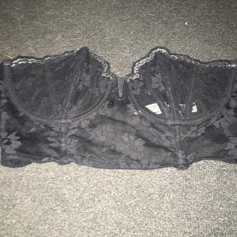 Lingerie-Bralette-Corset-VS